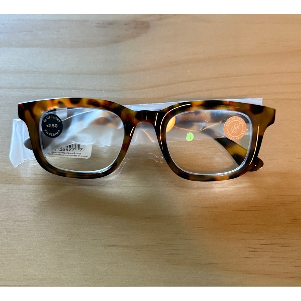 Peepers Readers - Otto +2.50 - NWT